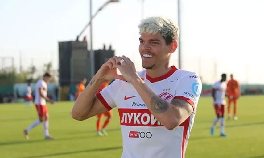 Fenerbahçe sol bek transferinde gündemine Ayrton Lucas'ı aldı!