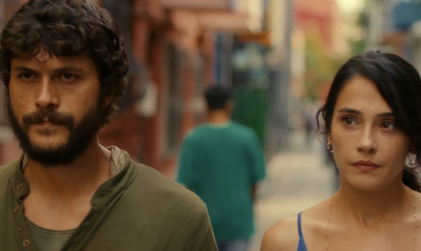 Netflix'ten yeni Türk yapımı geliyor: Fragmanı olay oldu! Alperen Duymaz ve Funda Eryiğit'ten ateşli sahne!