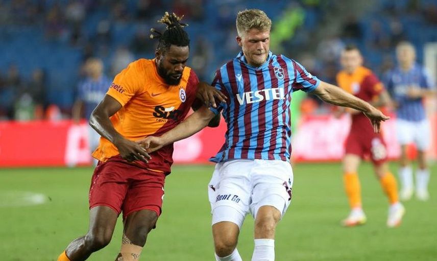 Galatasaray Taraftarı Fatih Terim'e İstifa Çağrısı Yaptı!