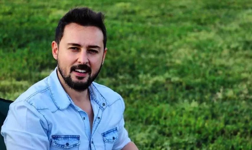 Annesinden gizliyordu