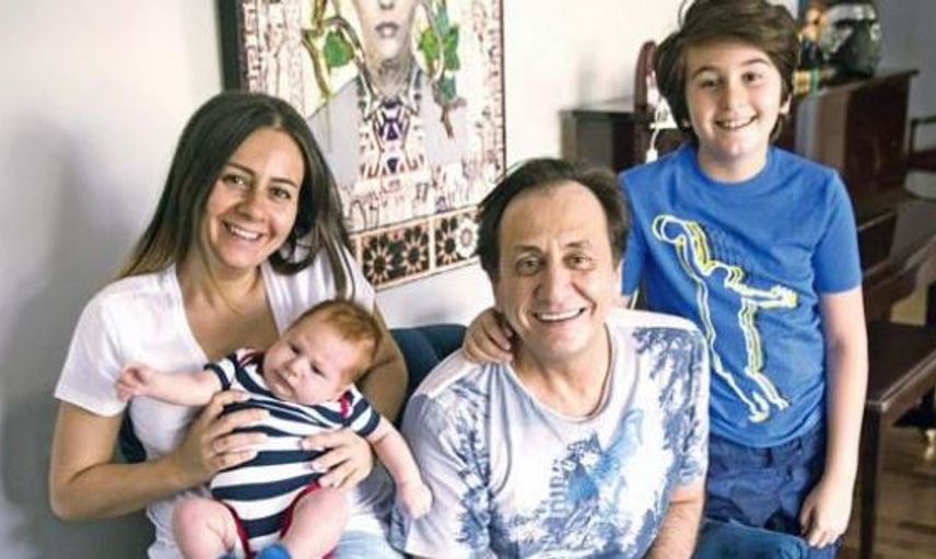 Arka Sokaklar'ın Hüsnü Çoban'ı Özgür Ozan'ın Hiçbir Yerde Görmediğiniz Eşi!