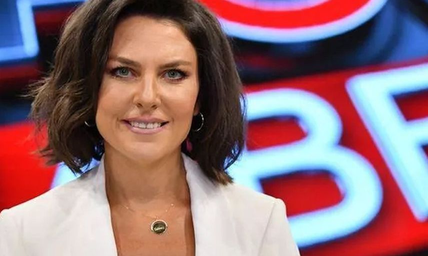 Canlı yayında tuvalete gitti! Ece Üner'in mikrofonu açık kalınca olanlar oldu