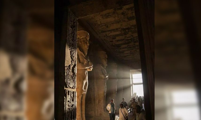 Bu doğa olayı yılda sadece iki kez gerçekleşiyor: Binlerce turist dört gözle bekledi!