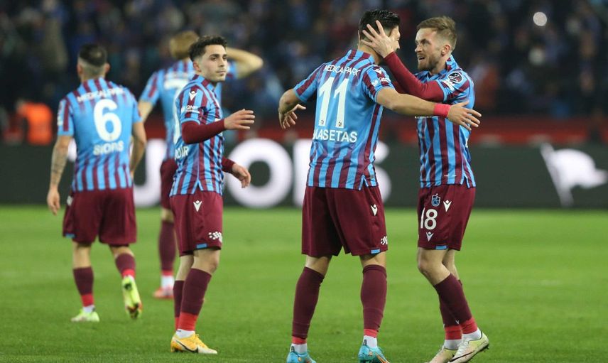 Ahmet Çakar Trabzonspor'un Şampiyonluk Mücadelesini Değerlendirdi!