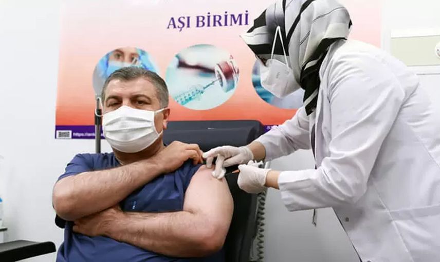 13 Ocak 2021: İlk Koronavirüs Aşısı Sağlık Bakanı Fahrettin Koca’ya Yapıldı