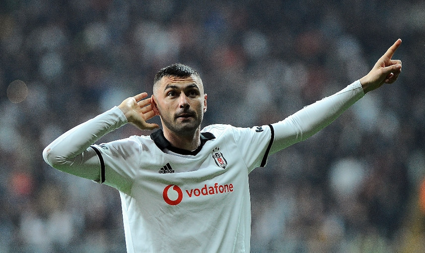 Fransa Sokaklarında Burak Yılmaz Tezahüratları