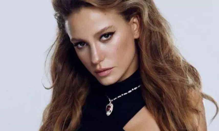 Aile'nin Devin'i Serenay Sarıkaya dizinin finalini paylaştı: Kısa bir sahne!