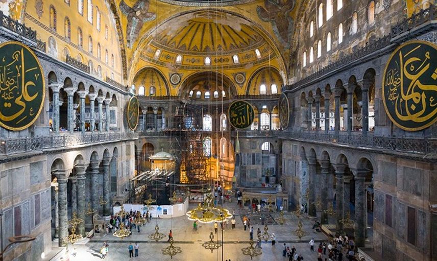 Zara görmeye başladı