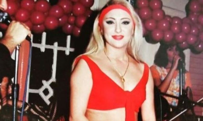 Şarkıcı Güllü Kimdir?