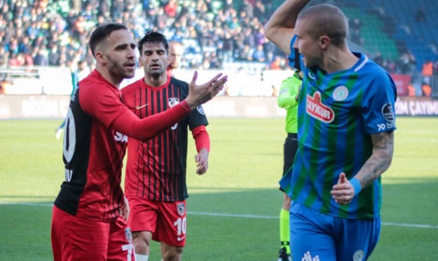 Gaziantep FK'dan Erol Bulut'un Çaykur Rizespor Galibiyeti Sonrası Cüneyt Çakır Hakkındaki Sözleri Dikkat Çe