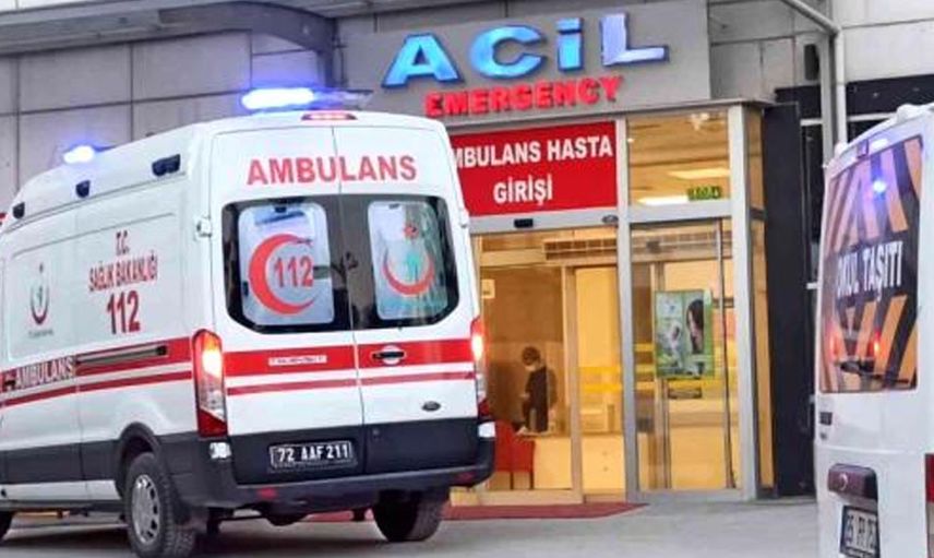 Yılan tarafından ısırılan adam yoğun bakımda yaşam savaşı veriyor