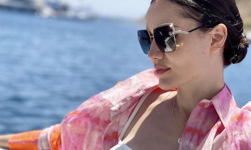 Burak Özçivit ile Fahriye Evcen'in Tekne Keyfi!