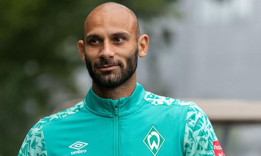 Ömer Toprak Kimdir?