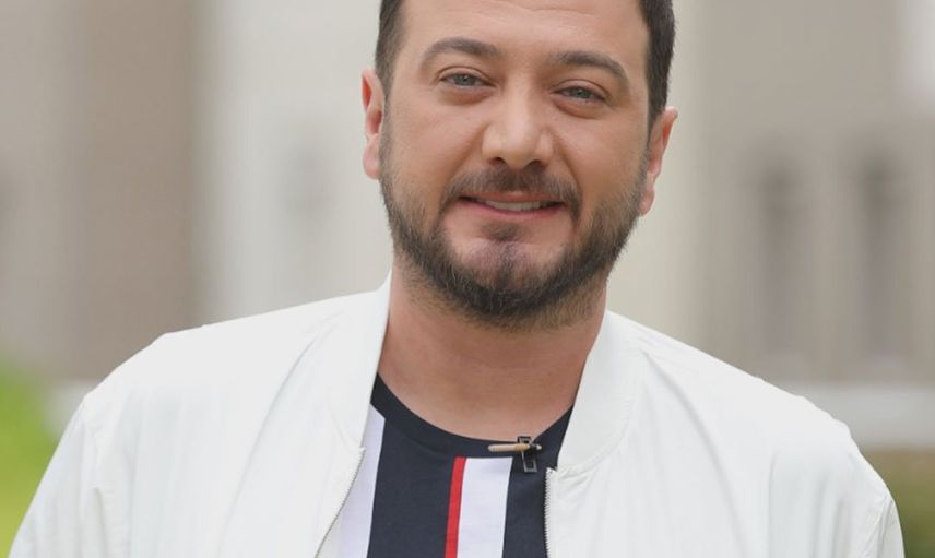 Onur Büyüktopçu Kimdir?