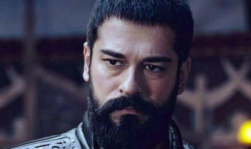 Ünlü oyuncu Burak Özçivit İngiltere'yi birbirine kattı: Lansman'da izdiham tehlikesi!