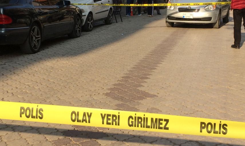 Osmaniye'de Evlenmek İsteyen Babasını Bıçakladı