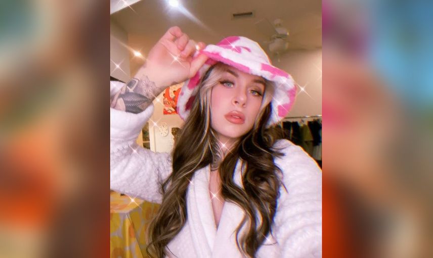 Daha Önce Tükürüğünü Satan Tiktok Fenomeni Ana Dee Şimdi Öyle Bir Şeyini Satışa Çıkardı Ki