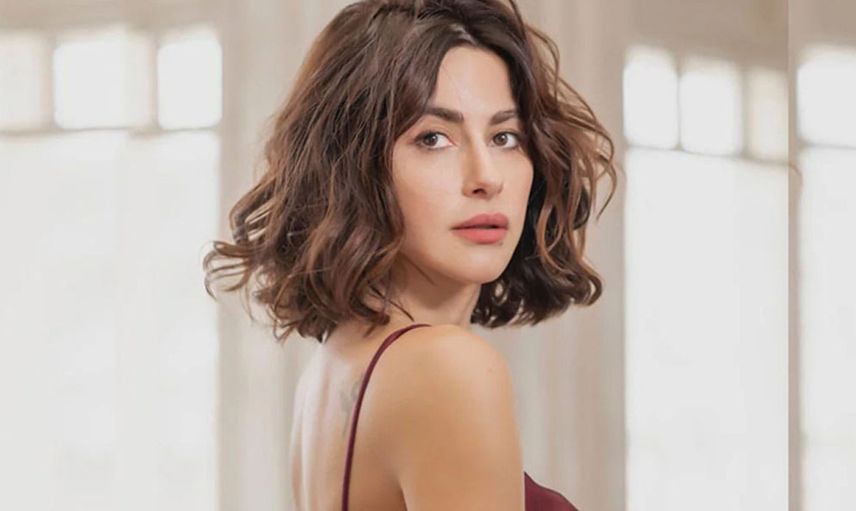 Oyuncu Nesrin Cavadzade ve Ali Koç birlikte poz verdi! O paylaşım sosyal medyayı çalkaladı!