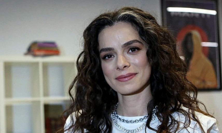 Özge Özpirinçci ve Burak Yamantürk Çiftinin Kızlarının Adı Belli Oldu