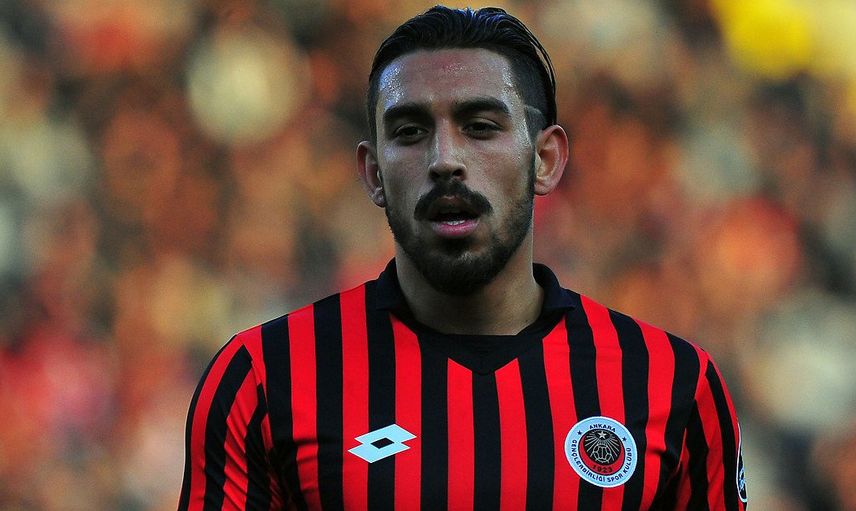 Newcastle United, Fenerbahçeli İrfan Can Kahveci'yi Kadrosuna Katmak İstiyor!