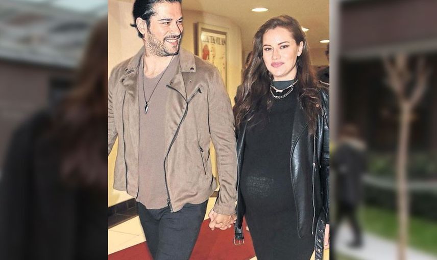 İkinci bebeğine hamile olan Fahriye Evcen’den korkutan görüntü: Parkta fenalaştı, ayakta durmakta zorlandı