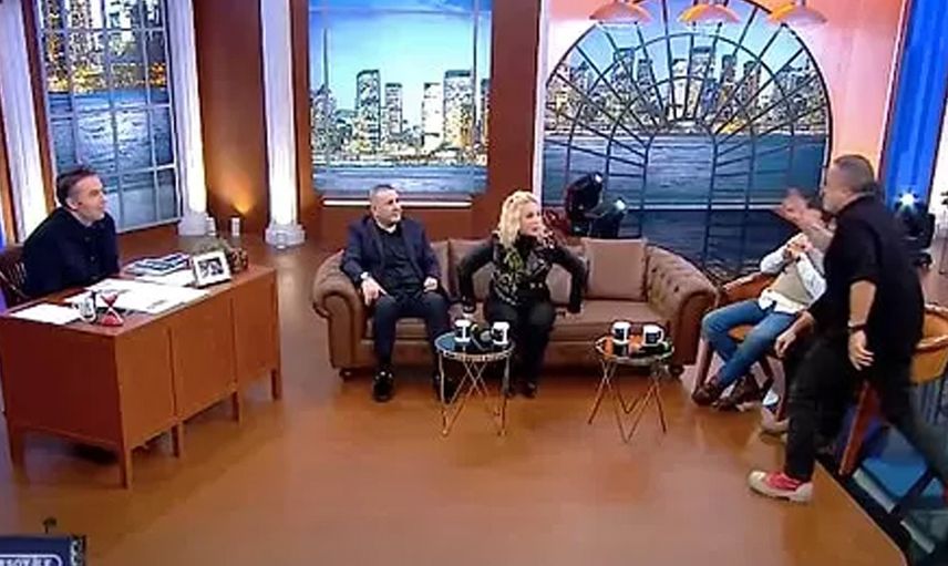 Kolpaçino'nun yıldız isimleri canlı yayında birbirine girdi: Mehmet Akif Ersoy müdahale edemedi!