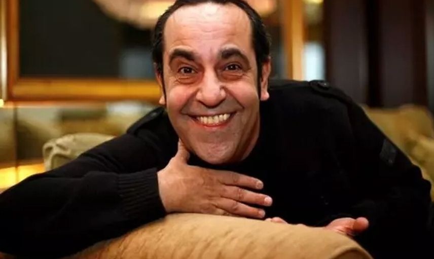 Özkan Uğur'un cenaze töreni başladı! Sanat camiasından ünlü isimler AKM'ye akın etti
