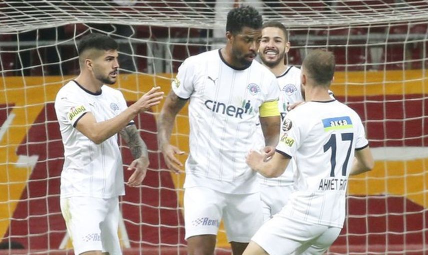 Galatasaray'da Taylan Antalyalı Trabzonspor Derbisinde Yer Almayacak!