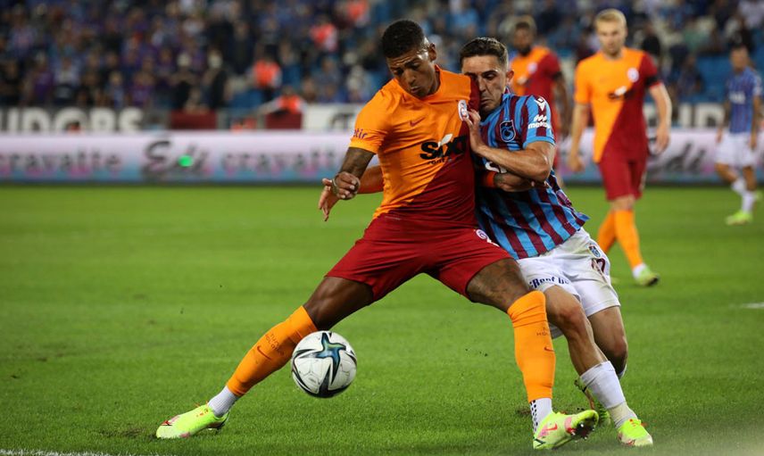 Trabzonspor Yöneticisi Ertuğrul Doğan, Hakemlere Sert Tepki Gösterdi!
