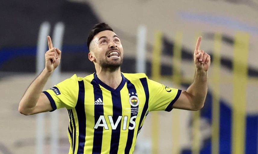 Fenerbahçe'de Caner Erkin ve Sinan Gümüş Kadro Dışı Bırakıldı!