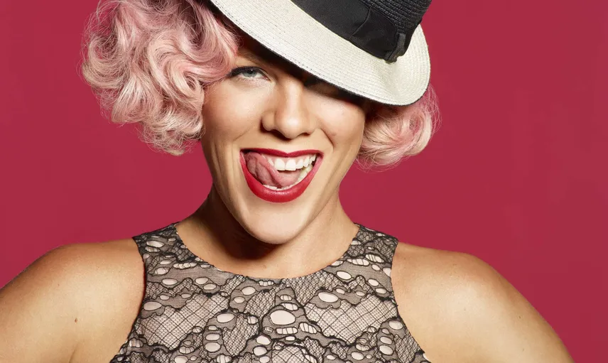 Pink'ten Yaşlılık ve Estetik Açıklaması