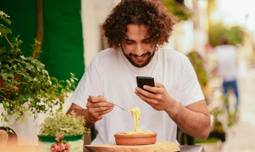 İlişkilere zarar veren telefon alışkanlıkları