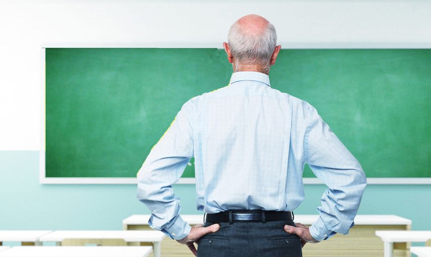 Düzce'de Okulda Nargile İçen Öğretmenlere Soruşturma Açıldı