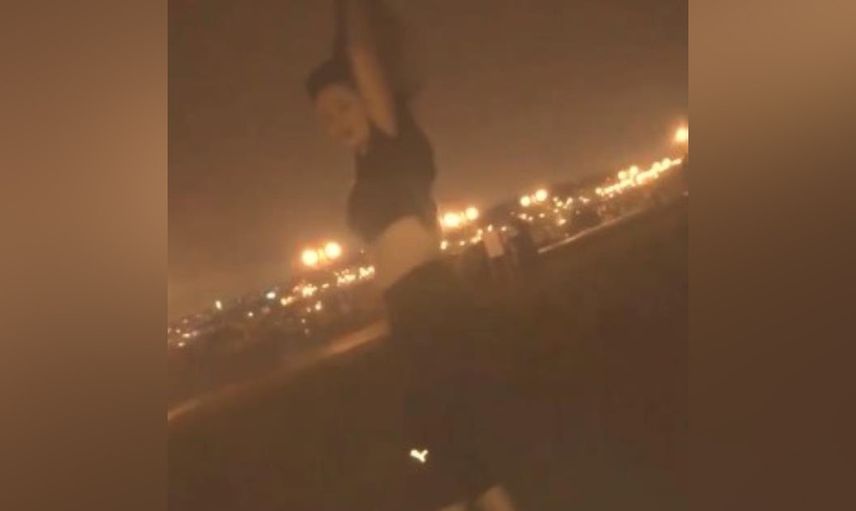 Kalça dansını paylaştı