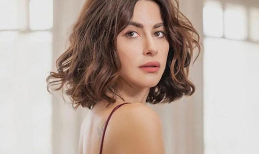 Oyuncu Nesrin Cavadzade ve Ali Koç birlikte poz verdi! O paylaşım sosyal medyayı çalkaladı!