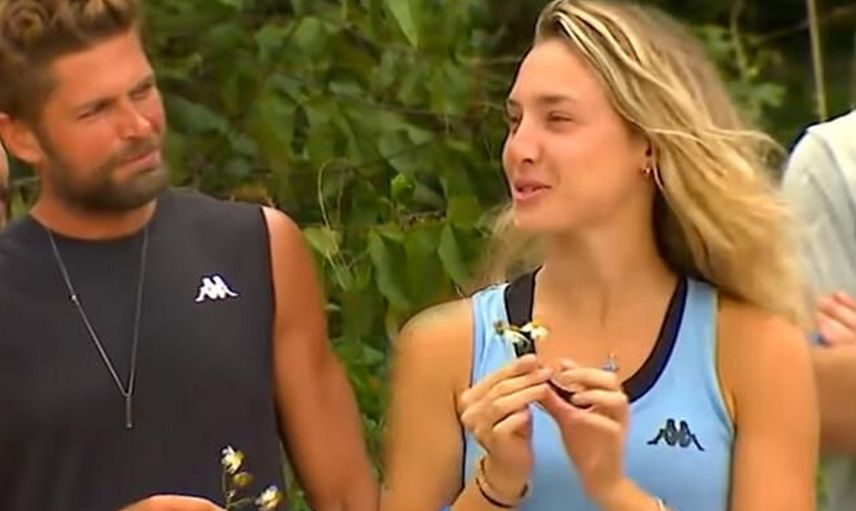 Survivor aşıkları Mert ve Sude kameralara yakalandı! Yüzleri kızaran çiftin eli ayağı birbirine dolandı o görüntülere tepki yağdı