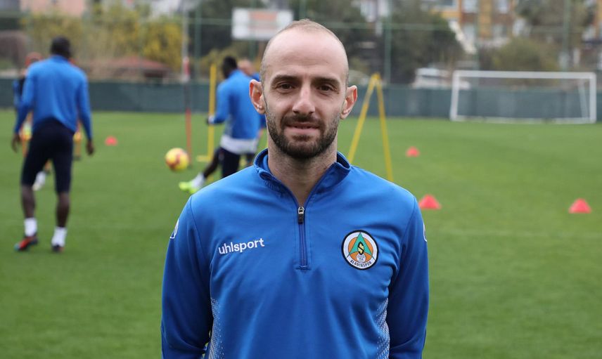 Beşiktaş Efecan Karaca'yı Transfer Etmek İstiyor!