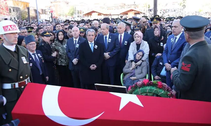 Türkiye'nin şehitlerine ağlıyor: Son yolculuklarına uğurlandılar