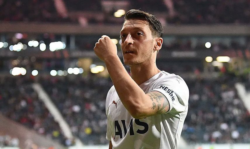 Rus Basını, Fenerbahçeli Mesut Özil'i En Değerli İlk 10 Listesine Soktu!