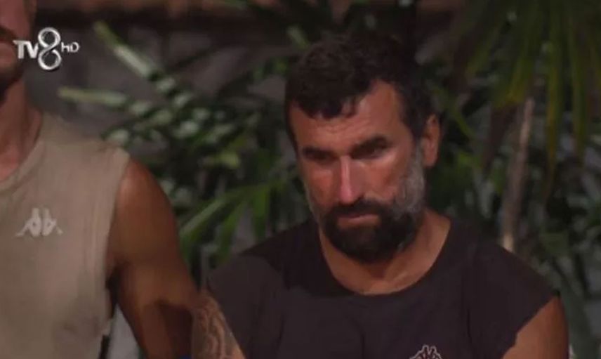 Survivor'da o isim adaya 'Burdaki Kitabımı Kapattım' diyerek veda etti... Elenen isim dengeleri değiştirecek!
