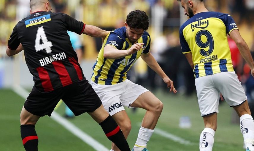 Erman Toroğlu Fenerbahçe - Fatih Karagümrük maçında futbolcuların oynadığı oyuna isyan etti!