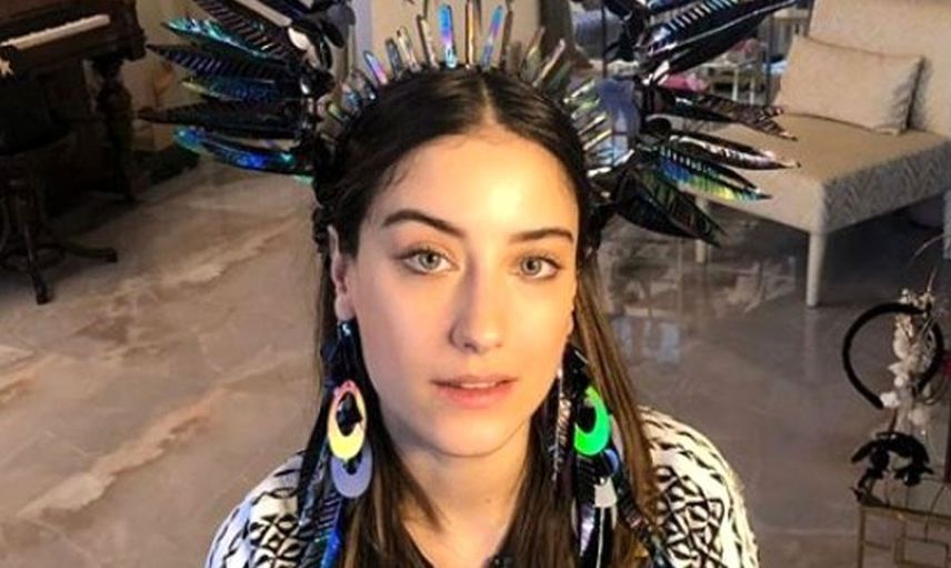 İkinci bebeğini kucağına almak için gün sayan Hazal Kaya’dan hayranlarını heyecanlandıran paylaşım