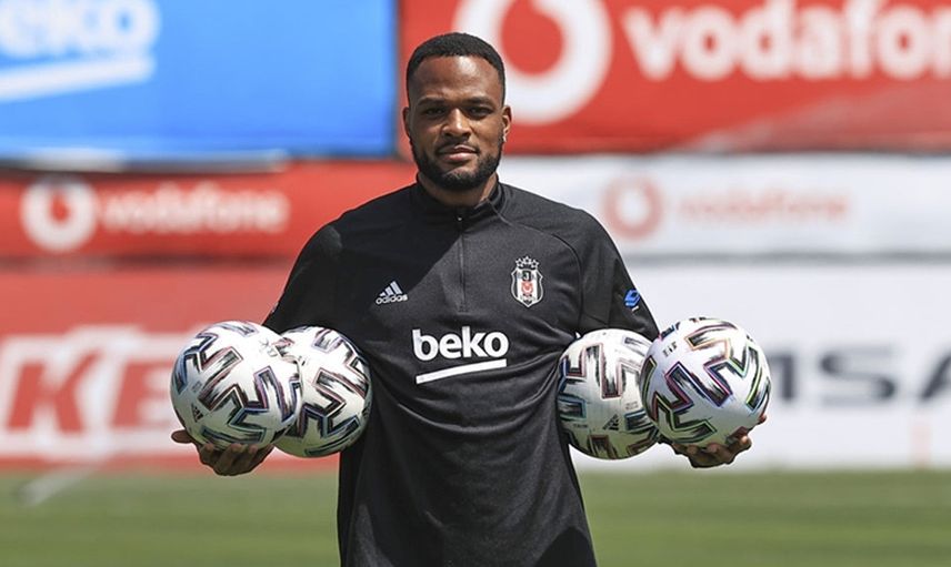 Beşiktaş'ta İç Transferde, Cyle Larin İle Olan Sözleşme Krizi Devam Ediyor!