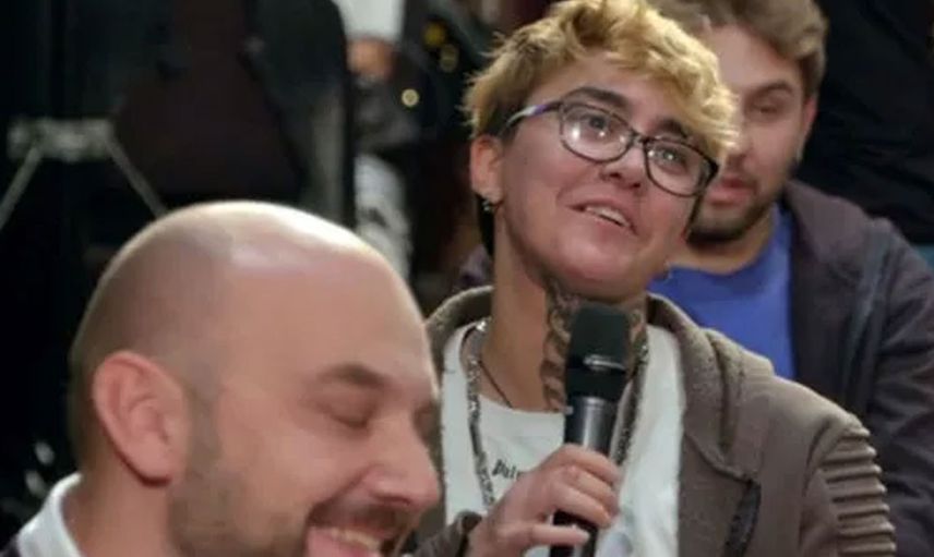 Konuşanlar’da bir ilk: Hasan Can Kaya o sözü söyledikten sonra çok utandı, özür dileyerek durumu kurtarmaya çalıştı