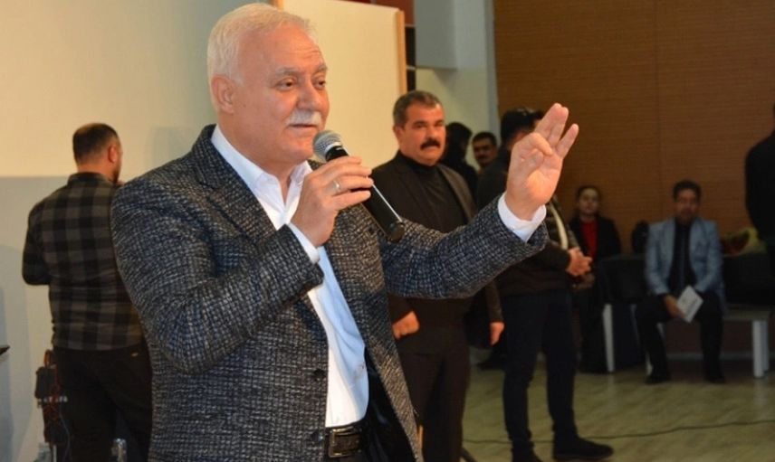 Nihat Hatipoğlu özür dileyerek anlattı: Regl sorusu canlı yayını karıştırdı!