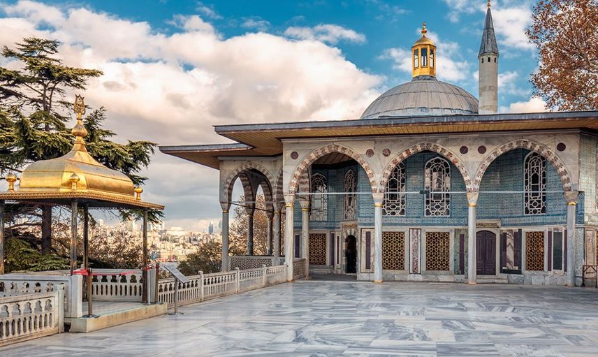 Topkapı Sarayı’nı Kim Yaptırdı?