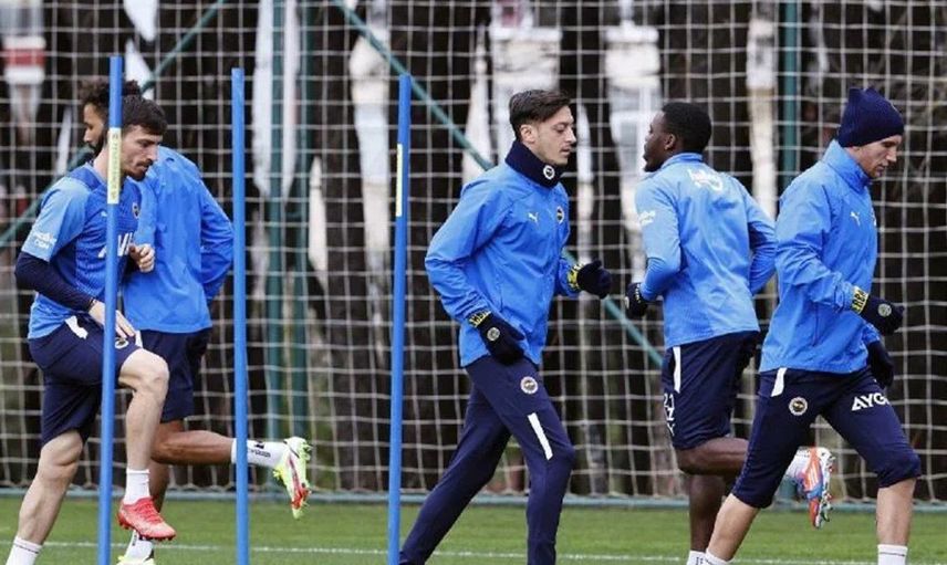 Fenerbahçe'ye Altay Bayındır'dan Sevindiren Haber Geldi!