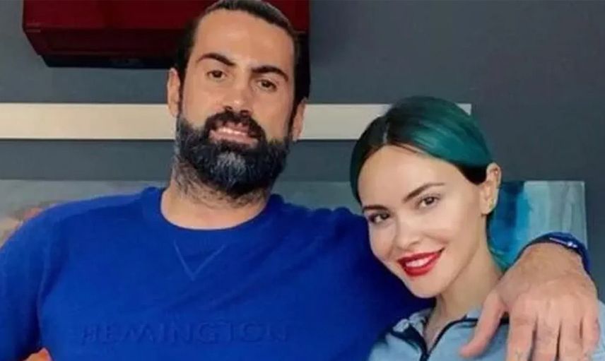 Volkan Demirel'in karısı Zeynep Sever dapdarp taytı giydi takipçileri için paylaştı yer yerinden oynadı
