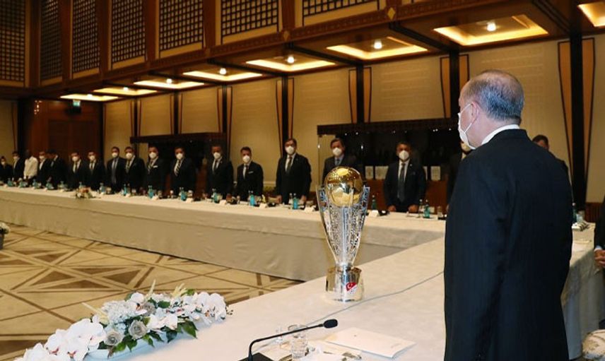 Cumhurbaşkanı Erdoğan, Şampiyon Siyah Beyazlı Takımı Kabul Etti