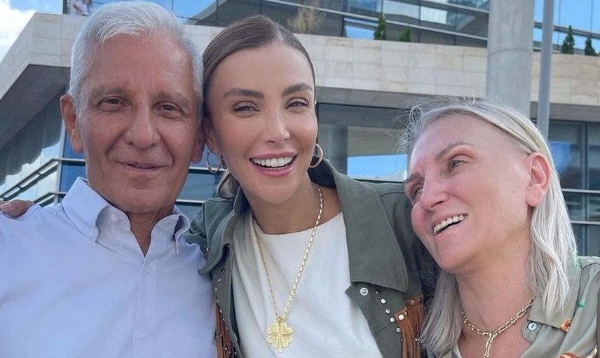 Babasının vefatından beri zor zamanlar geçiren Özge Ulusoy sevenlerini korkuttu! Bir de bir kemik kaldı